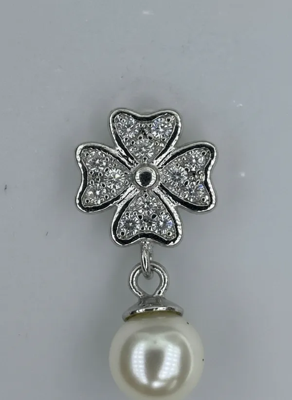 Silver_Clover_Pearl_Drop_Earrings_925_Sterling_Silver